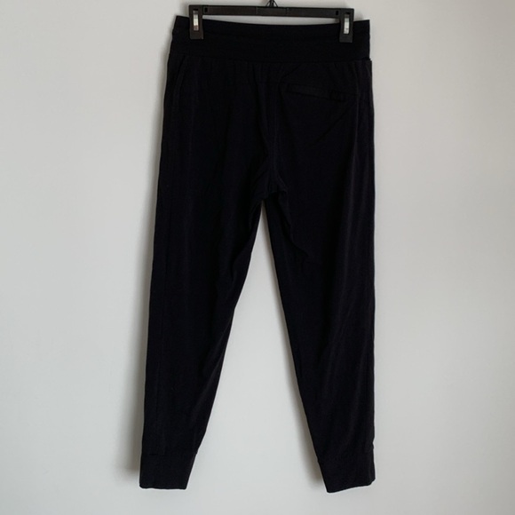 Athleta Trekkie North Jogger pant size 2 excellent condition - Picture 9 of 13